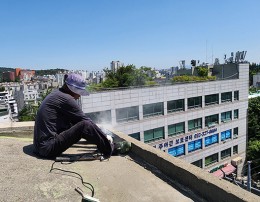 빗물 우수관이 없어서 우수배관을 뚫어서 시공